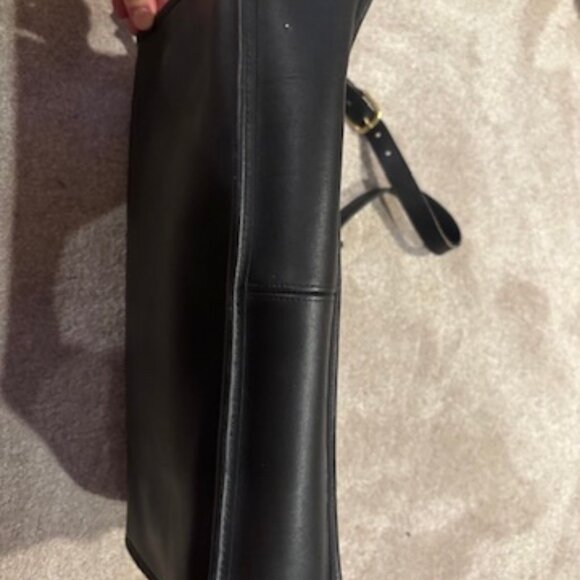 Large Black Vintage Leather Coach Briefcase Made in the US with Gold Closures - Picture 10 of 12